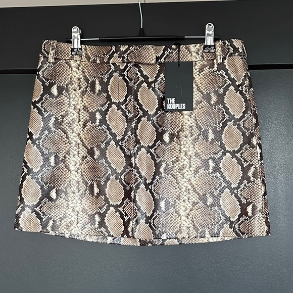 🖤NWT The Kooples Python Embossed 100% Calfskin Leather Mini Skirt | $415 RETAIL - Picture 5 of 9